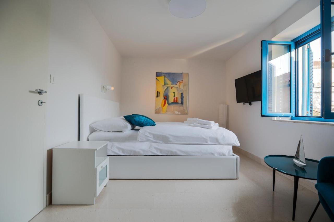 Hvar Old Dalmatian House Junior Suite - Deck 3 Đảo Hvar Ngoại thất bức ảnh
