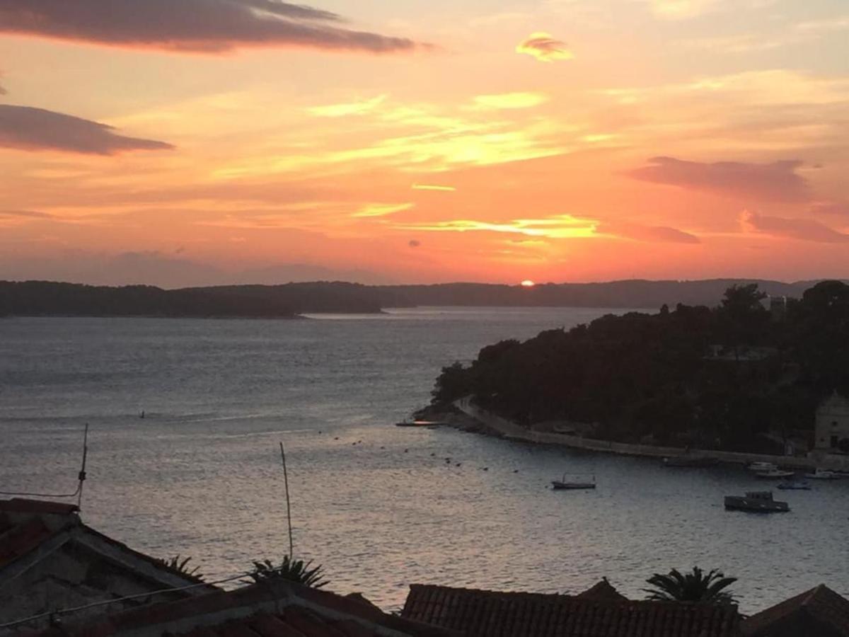 Hvar Old Dalmatian House Junior Suite - Deck 3 Đảo Hvar Ngoại thất bức ảnh